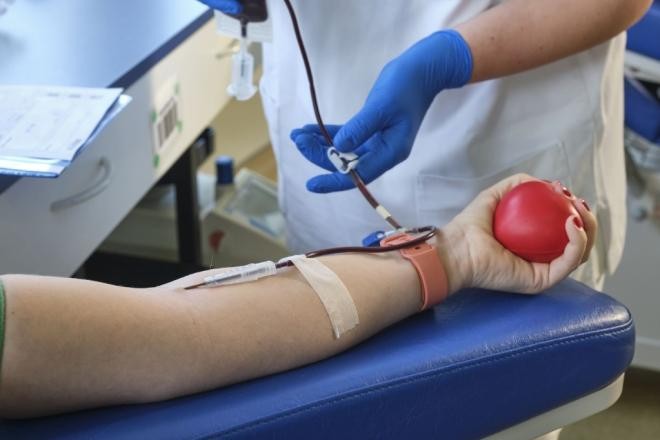Blutspenden retten Leben, (c) Ahrens+DRK-Blutspendedienst B-W-Hessen
